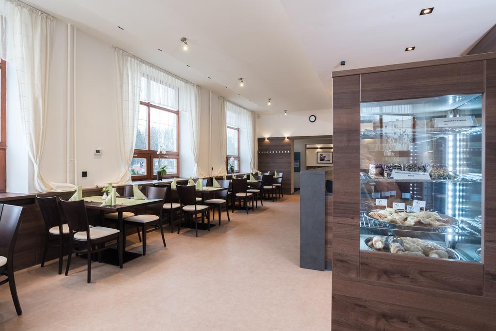Hotel Slavia Босковіце Екстер'єр фото